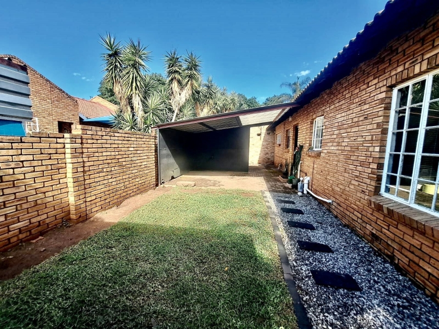 3 Bedroom Property for Sale in Bodorp North West